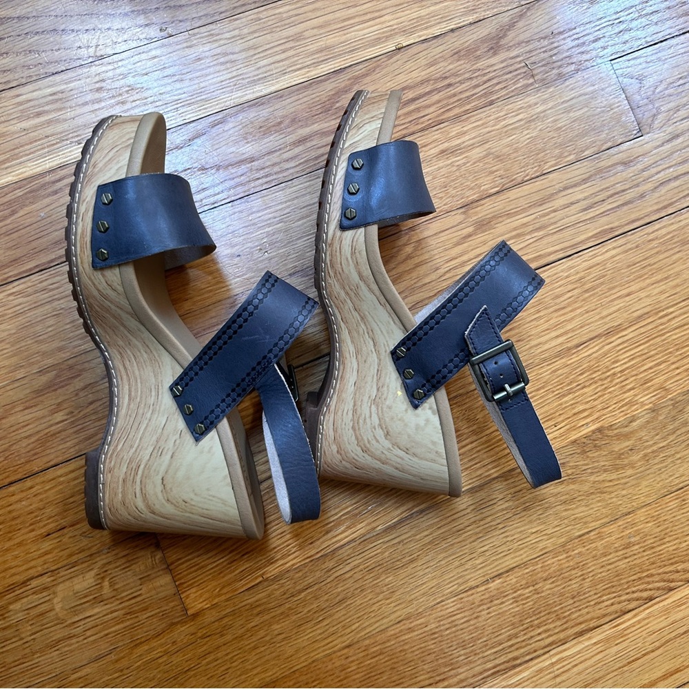 Navy Timberland Heels